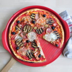 Керамична плоча за пица "RIDGED PIZZA STONE" - Ø 40 см - цвят черен